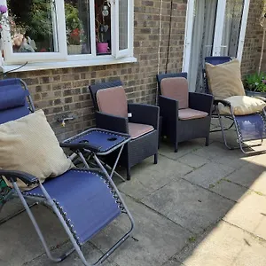 Homestay From Single Or Double Netflix Or Virgin Tv Wifi & Free Parking, Poole